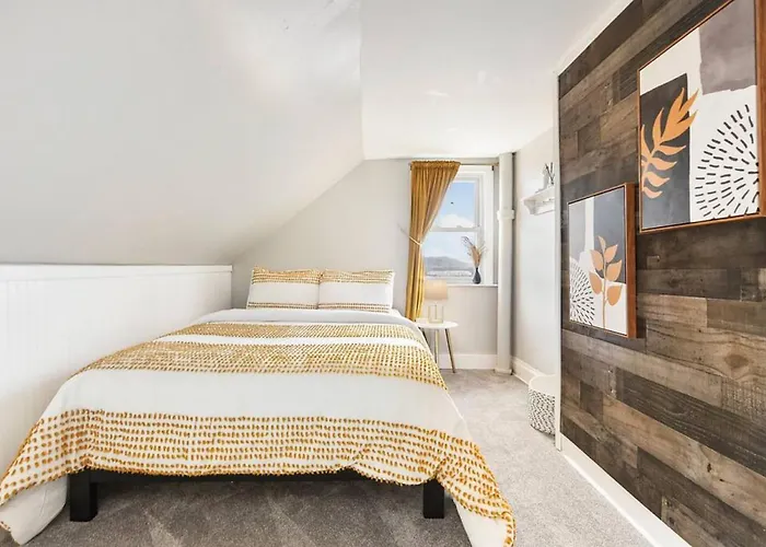Holiday home Hostwise - The Geneva - Easy Walk To Childrens *